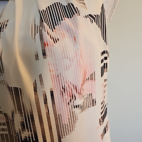 White House Black Market Cream and Pink Patterned Tank Top - Picture 3 of 7